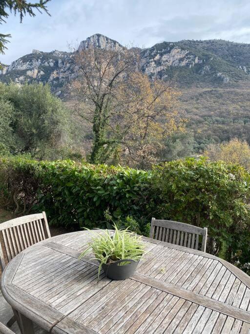 Charmante Maison Avec Piscine Gourdon  Exterior foto